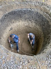 Устройство канализации из бетонных колец Киев и Киевская область